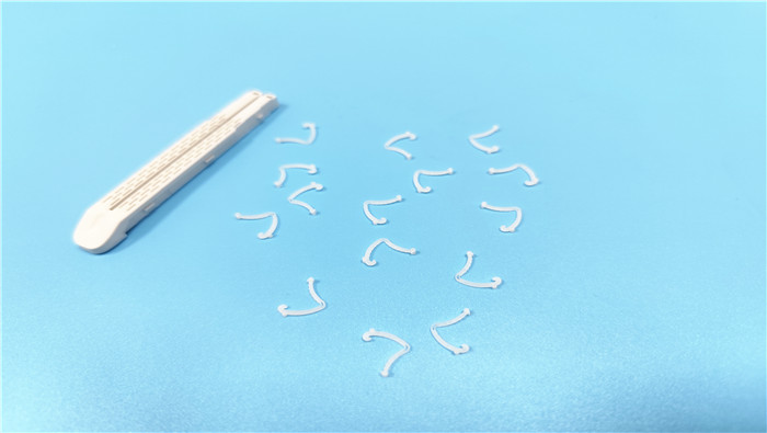 Laparoscopic ligating clips analysis