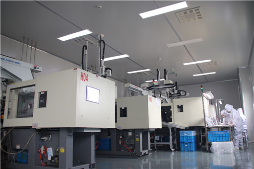 Precision Injection Molding: The Unseen Force Driving the Automotive Industry Forward