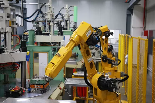 Precision Injection Molding: The Unseen Force Driving the Automotive Industry Forward