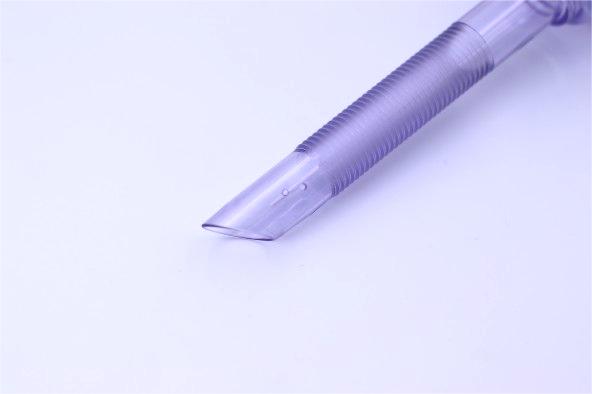 What are the key points of structural characterization of the puncture tip of a trocar puncture device?